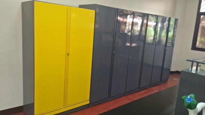 Fire-resistant chemical storage cabinet model 2